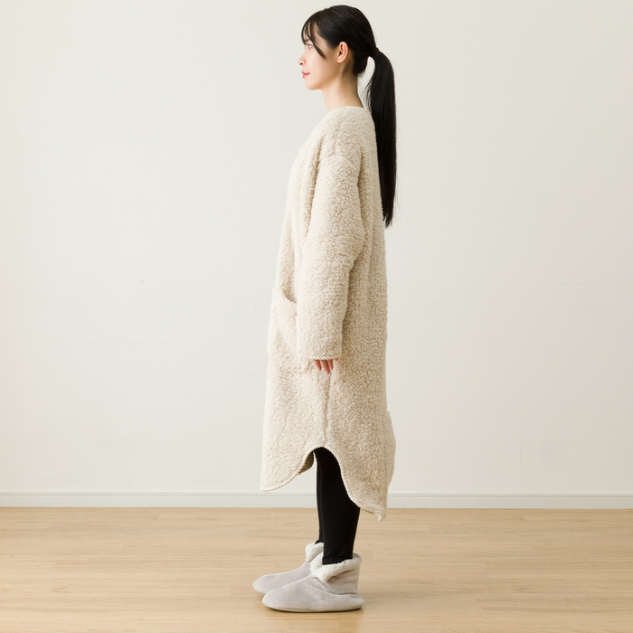 니토리 N-웜 라운드 미들 보아 가운 (M)