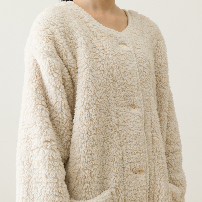 니토리 N-웜 라운드 미들 보아 가운 (M)