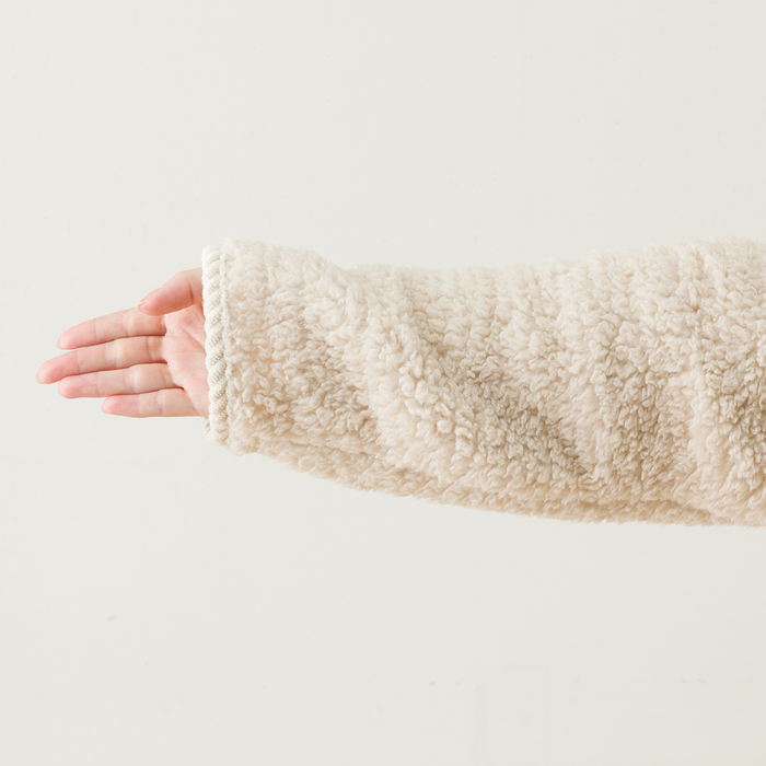 니토리 N-웜 라운드 미들 보아 가운 (M)