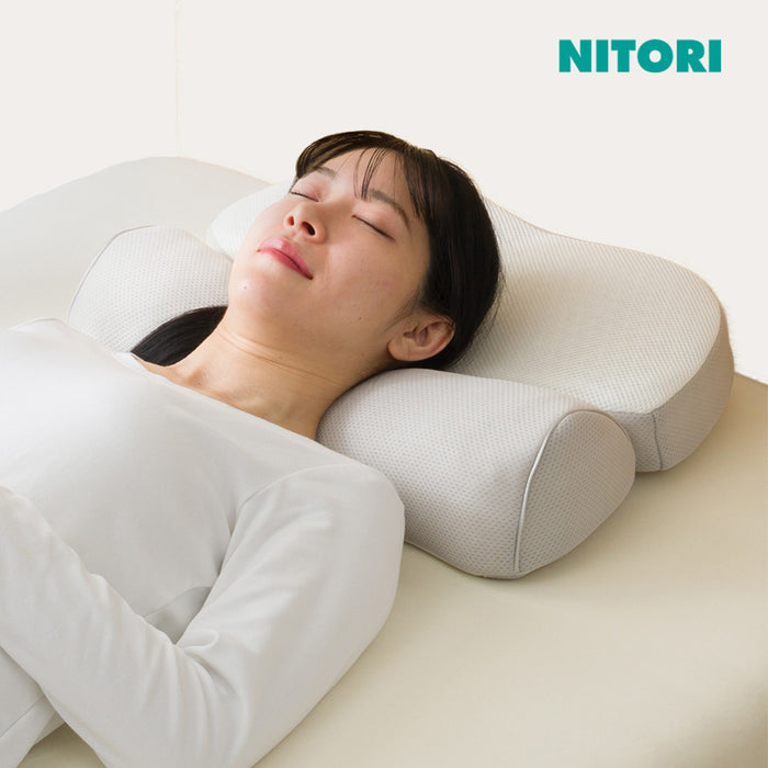 니토리 통기성이 좋은 목 편한 경추 베개